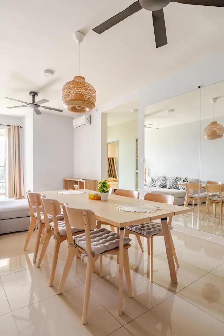 Suasana Residensi Damai Apartment Petaling Jaya Exterior photo